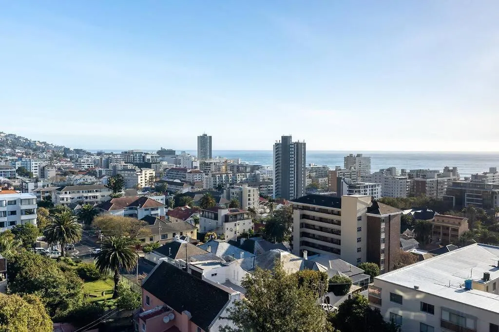 Strand Beach 2Br Views, Pool & Style ケープタウン アパート